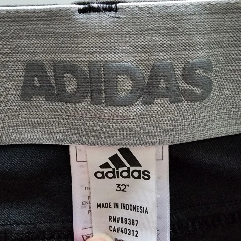 Adidas Men's‎ Dark Gray Heathered Golf Shorts Size 32 Waist Nylon Spandex Blend
